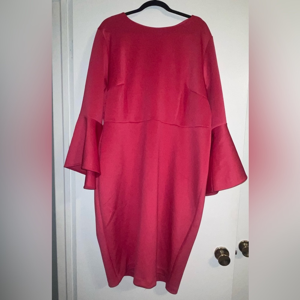 NWT Eloquii Size 24 Magenta Pink Neoprene Sheath Dress with Flare Sleeves